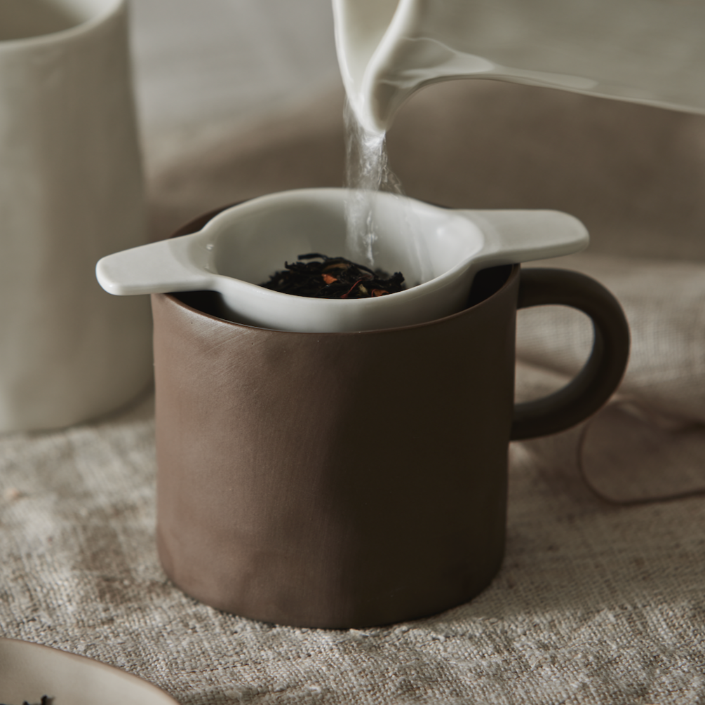 Tea stainer white
